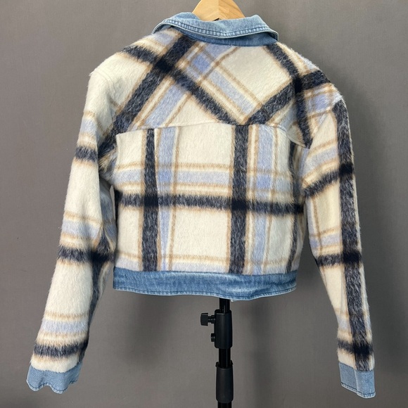 Cropped Jacket - Picture 2 of 3